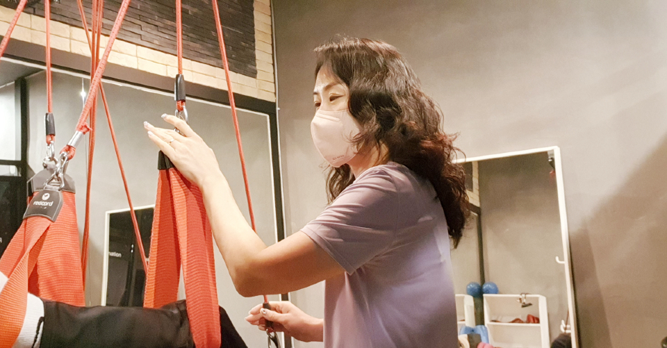 이영재 트레이너는 “바디밸런스에서는 해당 부위의 근력을 강화하는 운동과 몸 전체의 균형을 잡을 수 있는 운동을 병행해 근본적으로 통증을 감소시키면서 원래 정상적인 몸 상태로 회복할 수 있도록 돕는다”고 강조했다.