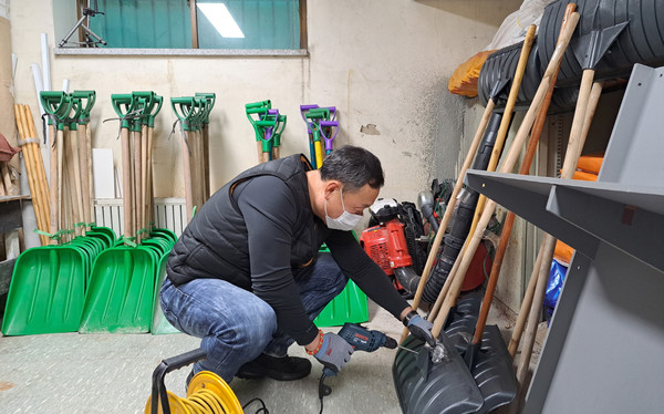 주엽2동 행정복지센터가 눈 예보에 따라 보유중인 제설장비를 점검해 제설작업 준비를 마쳤다.