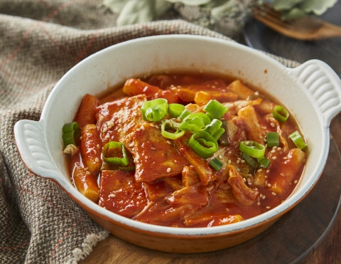 매운맛 음식은 기운을 발산하는 특성이 있다.