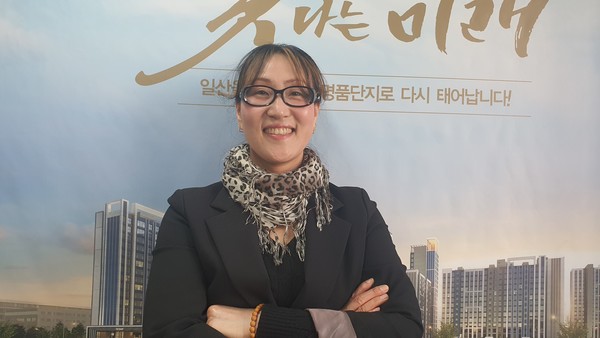 한유진 문촌16단지 리모델링 공동주택 조합장은 “831명이 가입해 있는 저희 카페에는 재건축을 하자며 동요하는 흔적이 전혀 없다”고 말했다.