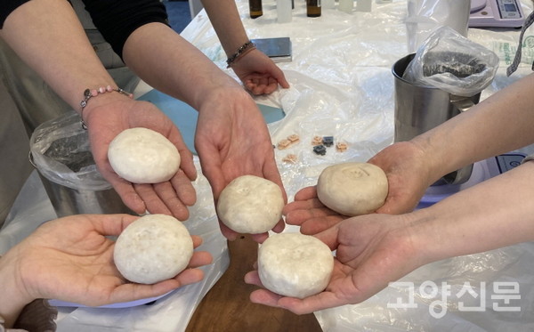 1차로 완성한 친환경비누.