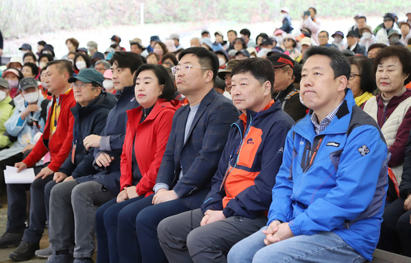 신도농협 시산제에는 많은 내빈이 참석했다.
