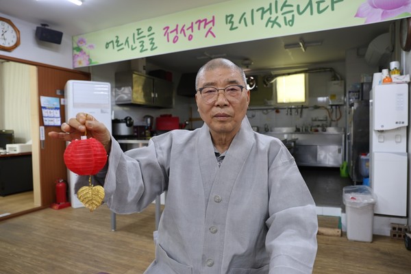 고양시 불교사암연합회 대덕스님은 “봉사를 통해 우리 이웃들이 육체적·사회적 고통과 번뇌에서 벗어날 때, 깨달음이 제 발로 찾아올 것이라 믿는다”고 말했다.