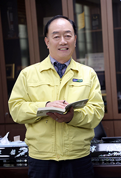  장순복 지도농협 조합장. 조합원과 조직을 위한 새로운 구상을 하고 있다. 변화와 안정적 성장에 방점을 두고 100년 지도농협을 그려나가고 있다.