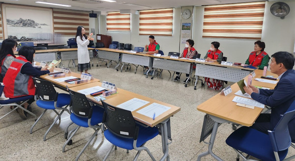 주교동이 지역사회보장협의체 위원을 대상으로 구강보건교육을 진행했다. 