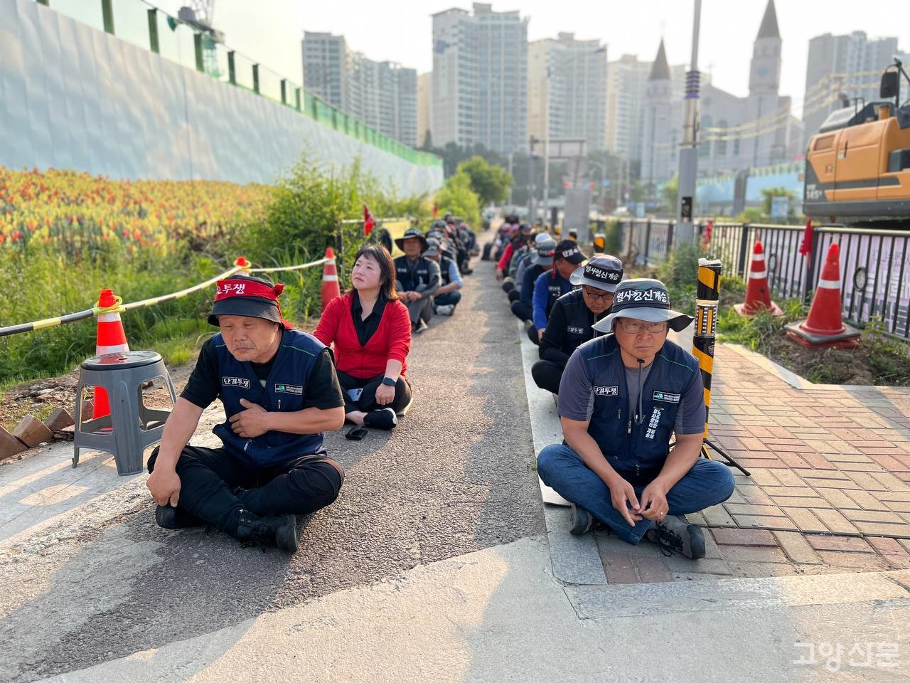 최근 풍동지구 포스코건설 공사현장에서 벌어지고 있는 건설노조 배제 내부담합에 대해 집회를 이어가고 있다.