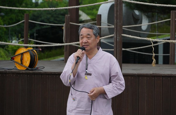 한국작가회의 사무총장인 박관서 시인.