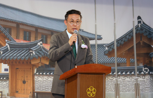 이문배 지부장은 "신뢰의 비전과 투명한 운영으로 미협이 한 단계 더 성장하도록 노력하겠다"라고 말했다.