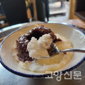 빙수팝의 시그니처 전통눈꽃팥빙수.