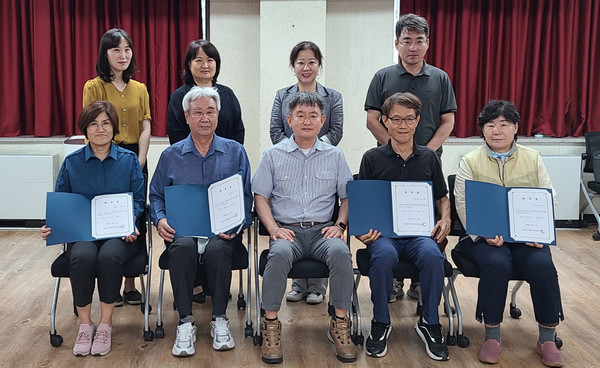 일산2동이 일산서구보건소 치매안심센터와 일산2동 치매안심마을 운영위원회 회의를 개최했다. 