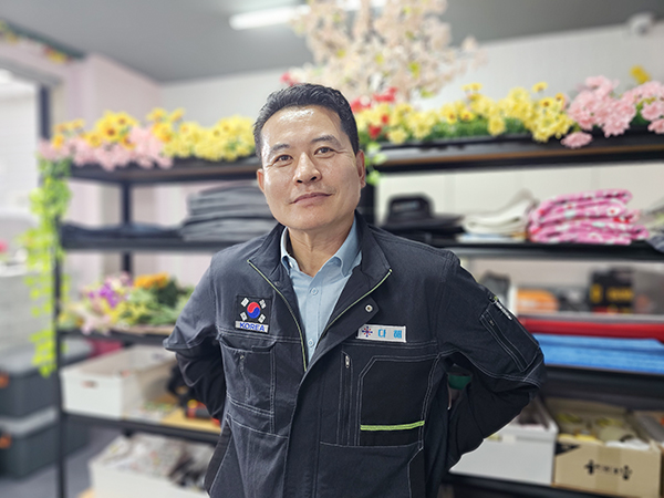 어린 시절 미술학도를 꿈꿨던 양훈 ‘다해’ 대표는 "아들의 제안으로 시작한 청소전문업에 더해 실내 공간에 식물이나 화분 꽃 등으로 포인트를 주는 플랜테리어 디자이너로서 새 삶을 열어가겠다"고 말했다.  