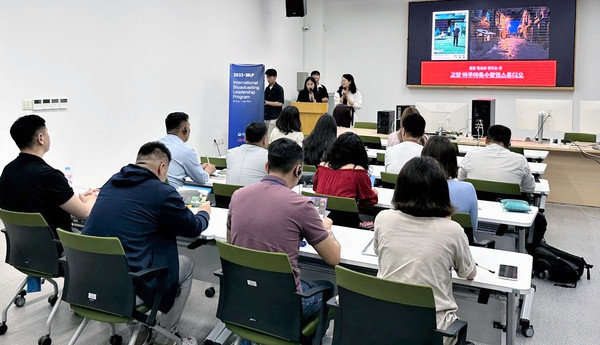 교육 프로그램에 참여한 엘비즈코리아 몽골방송관계자들.