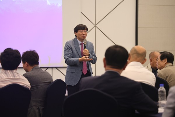 지난 고양경제포럼(회장 이상헌) 7월 정례모임에서 서홍관 국립암센터 원장이 ‘암예방과 건강관리’라는 제목으로 강연을 진행했다