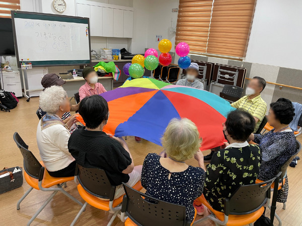 고양시는 치매환자 쉼터 프로그램을 운영하고 있다. [사진제공=고양시]