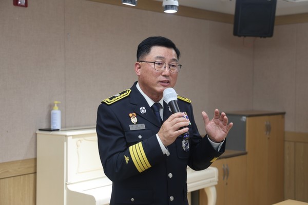 지역 봉사 협의체의 필요성을 강조하는 정요안 고양소방서장.