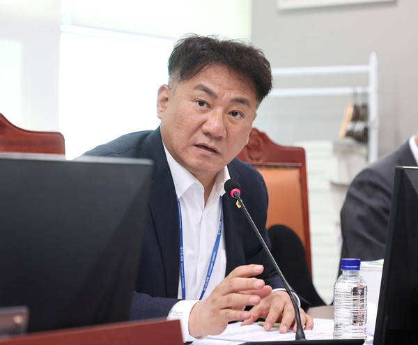 이번 식사동 똑버스 현장결제 도입에 큰 역할을 한 오준환 경기도의원.