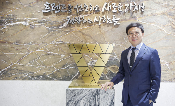 김성수 게이트비젼(주) 대표. 게이트 비전은 지역사회를 위한 지속적인 기부를 펼치고 있다.