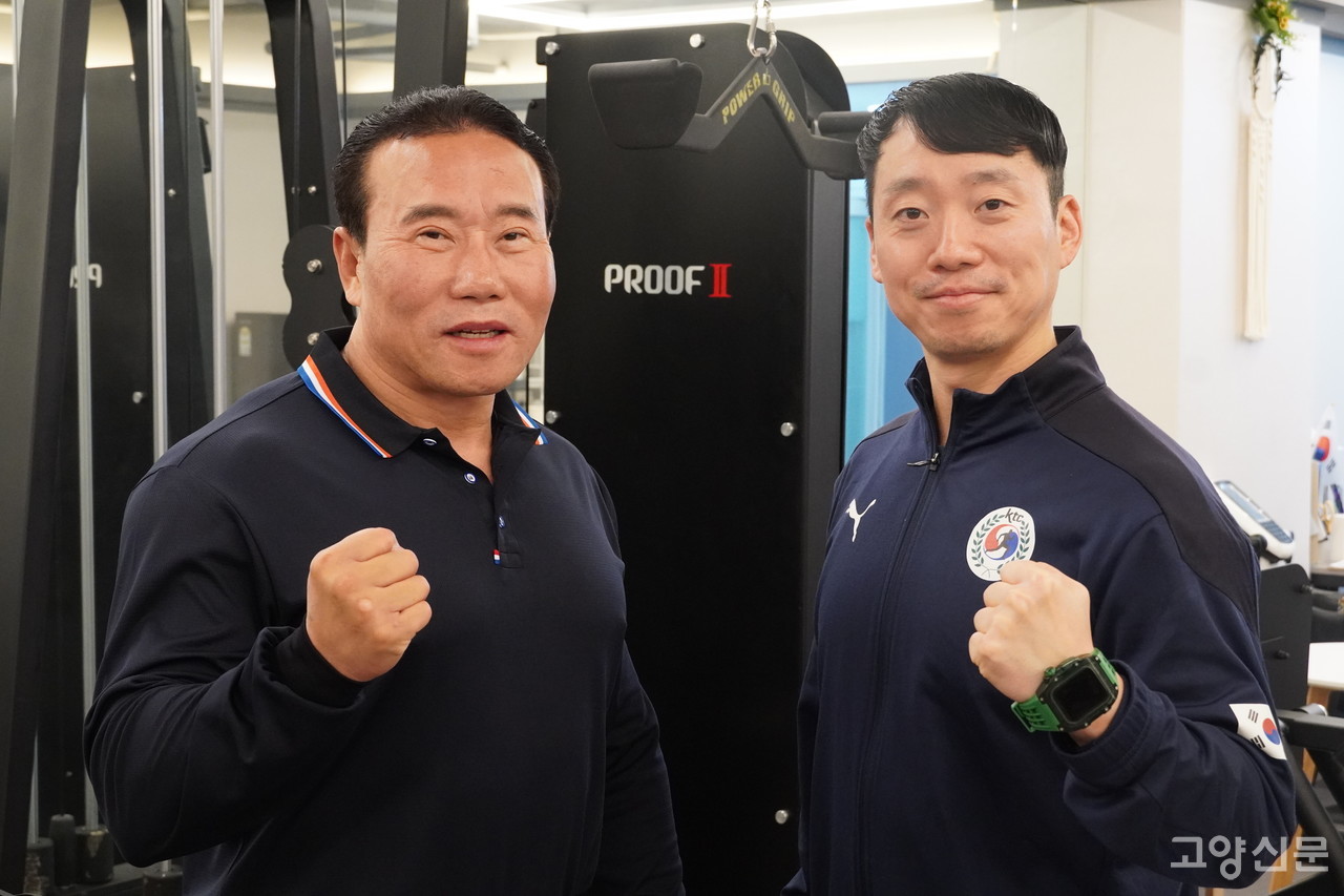 (사진 왼쪽부터) 김동기 협회장, 김동민 사무국장