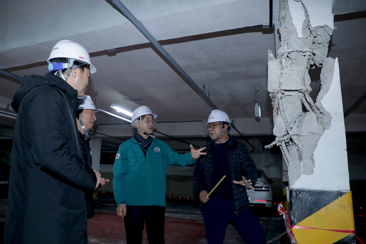 고양시안전자문단은 현장에 방문해 안전점검과 표투과레이더(GPR)탐사 등을 진행했다. [사진제공=고양시]