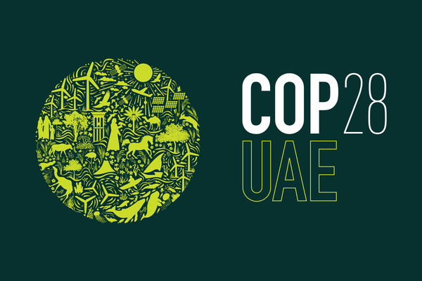 아랍에미리트 두바이에서 열리고 있는 유엔기후변화협약 당사국총회(COP28) 포스터.  