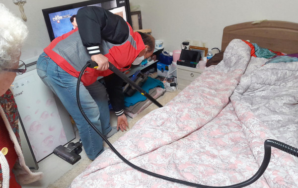 정발산동이 지역 내 취약계층의 불안감 해소를 위해 빈대제로방제단을 운영하고 있다. 