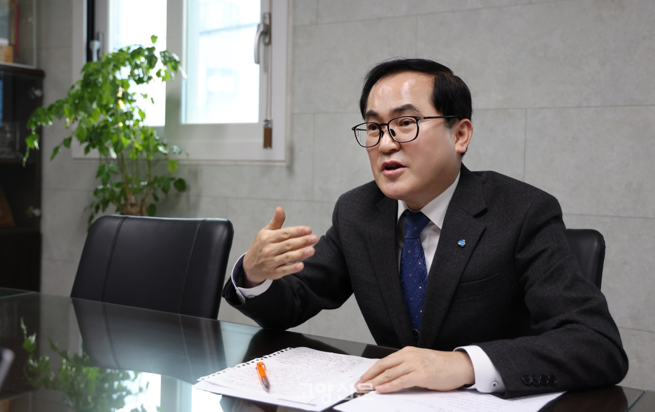 황진선 이사장이 일산새마을금고의 지역에서의 역할과 미래비전을 말하고 있다.