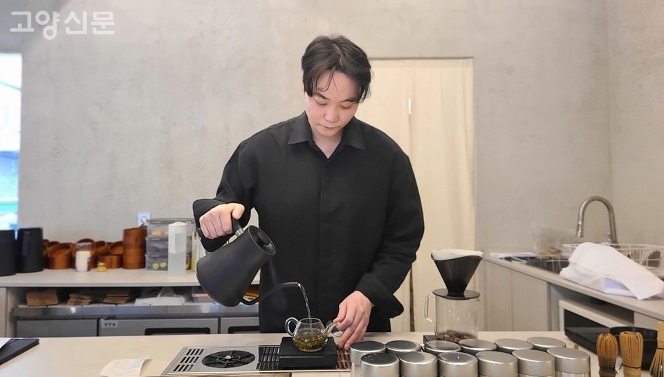 몸과 마음을 모두 쉬게 해주는 다도문화를 알리고픈 정승원 대표.