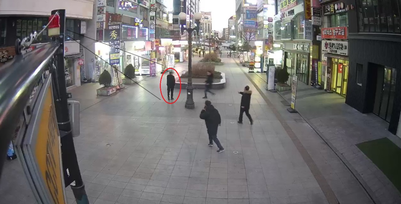 고양시 스마트안전센터가 CCTV를 통해 확인한 강도용의자. [사진제공=고양시]