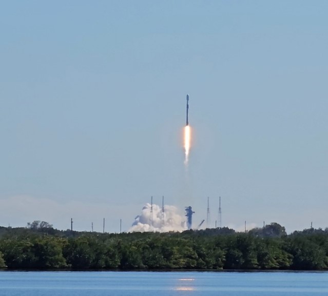 스페이스-X(Space-X)의 Falcon-9의 발사 모습.