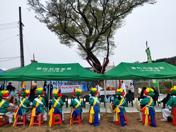 불미지서낭제 지내는 모습. [사진제공=유장수]