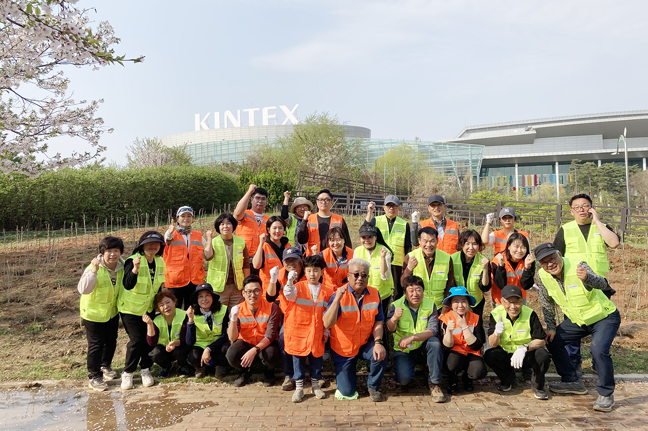 참가지 기념 촬영 [사진 제공 = 고양컨벤션뷰로]