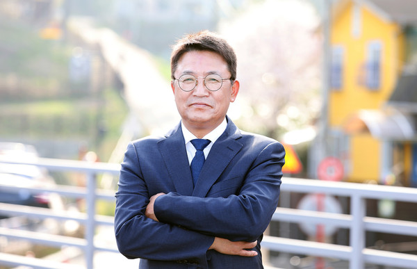  이재필 코스탈 대표이사는 "우수한  품질과 경쟁력은 사람과 시스템에서 나온다"라고 말한다.