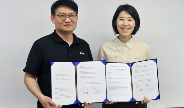 고양시니어클럽이 지구랭과 친환경 업사이클 교구 제작 사업을 위한 업무협약을 체결했다. 