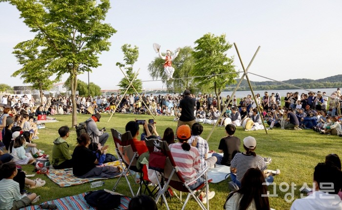 2023 고양행주문화제 줄타기 공연. [사진제공=고양시]