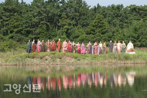 2020년 제주마을문화진흥원 주관인 해녀 문화의 축제에 참여한 시니어모델. [사진 = 시니어모델협회 사회적협동조합 홈페이지]