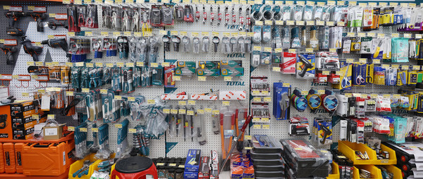 각종 농업용 공구 전문 코너.