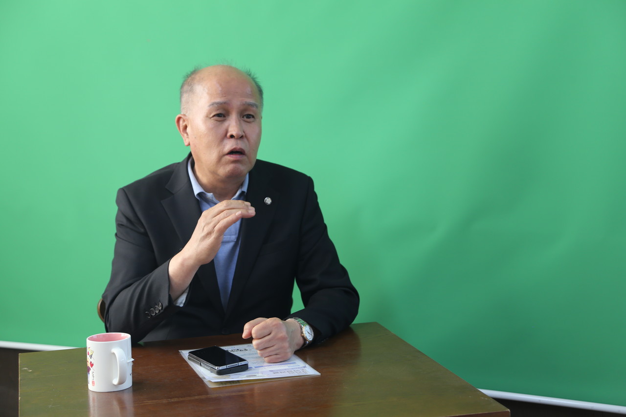 이달 29일로 의정활동을 마감하는 이용우 국회의원은 경제개혁 입법을 위한 돕는 전문연구소를 운영할 계획을 가지고 있다.