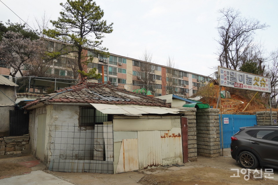 관산동 초입 새서울아파트 앞 벽제철공소. 