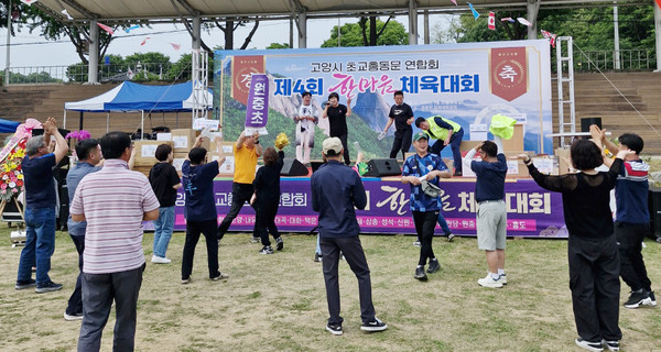 장기자랑은 체육대회 분위기를 한껏 끌어 올렸다.