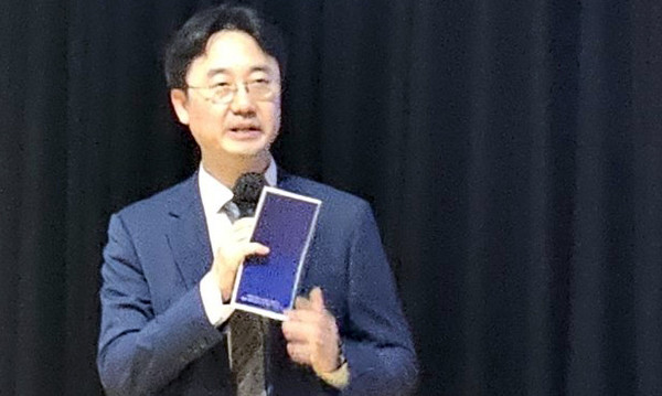 이명훈 위즈덤글로벌스쿨(WSG) 교장이 인사말을 하고 있다.