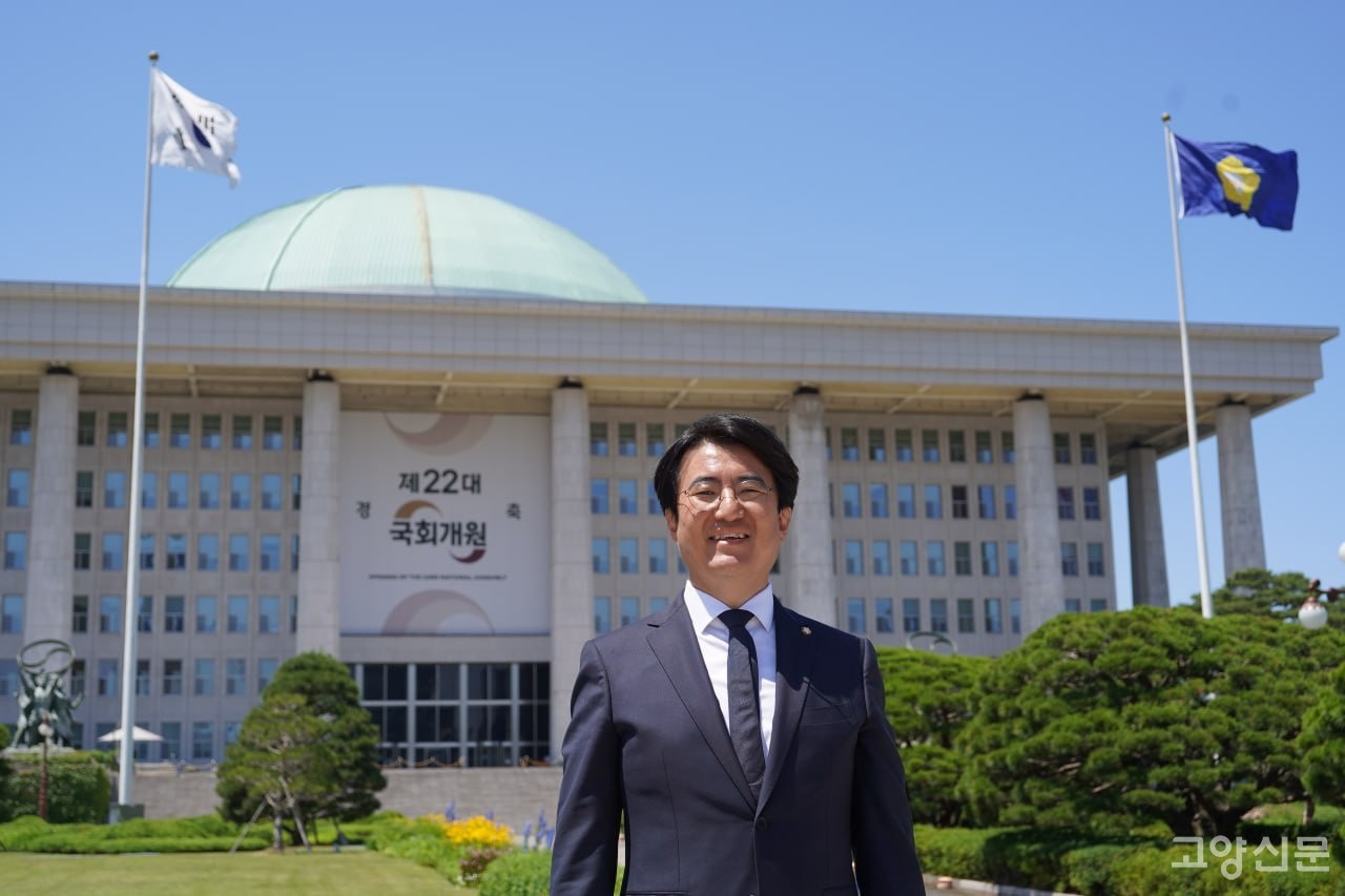 22대 국회 개원 첫날 김성회 고양갑 국회의원 등원 모습