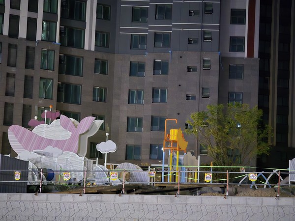 자녀를 키우는 세대를 위한 물놀이터 조경시설. [사진제공 = 원당4구역 입주예정자]