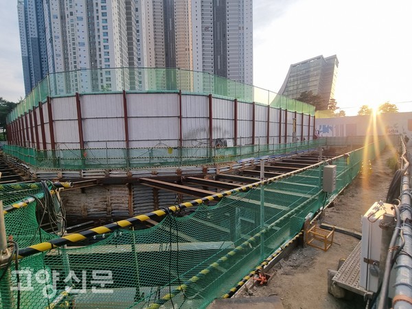 킨텍스역 공정률은 20일 기준 82%인 것으로 조사됐다.