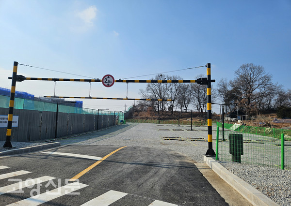 내년 12월까지 임대 계약한 대곡역 임시주차장은 현재 무료로 65면을 이용할 수 있다.