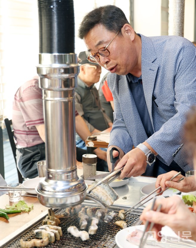 풍천민물장어 이억집 이영섭 상무는 "부모님을 생각하며 이번 