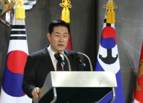 한반도의 긴장을 고조시키는 강경 발언을 이어가고 있는 신원식 국방장관.  