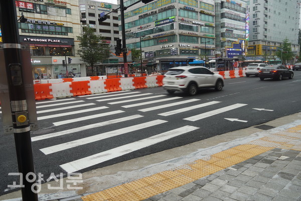 ﻿대화역 중앙로 횡단보도는 인근 주민들에게 꼭 필요했던 오랜 숙원 사업이다. 7월 말부터 시민들은 대화역 횡단보도를 이용할 수 있다.
