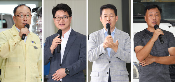  장순복 지도농협 조합장, 한찬희 덕양구청장, 오영석 농협 고양시지부장, 선종권 강매들녘 대표(왼쪽부터)가 전달식에서 인사말을 하고 있다.
