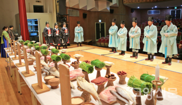 고양팔현 추향제 모습. 이유겸 선생은 고양팔현 중 한 분이다.