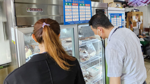 추석 대비 단속현장. [사진=농관원 경기지원]